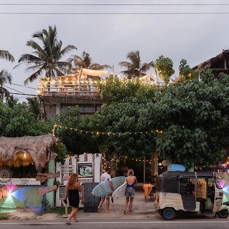 Gaia Ocean Surf Yoga Ahangama Exterior foto